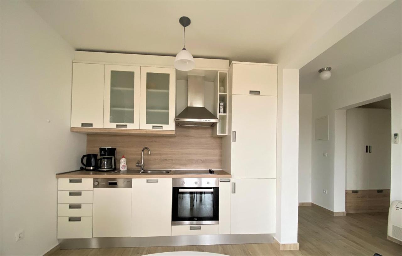Apartments Carpe Diem Primosten Bagian luar foto