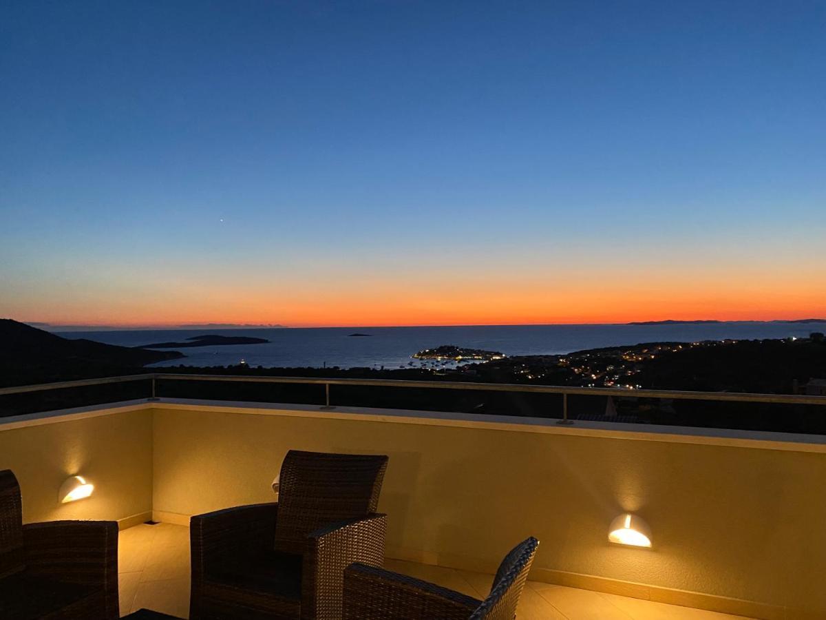 Apartments Carpe Diem Primosten Bagian luar foto