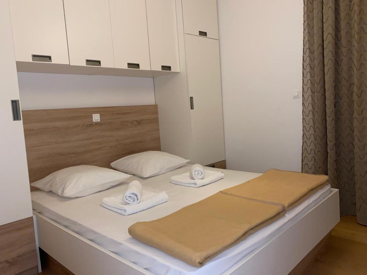 Apartments Carpe Diem Primosten Bagian luar foto
