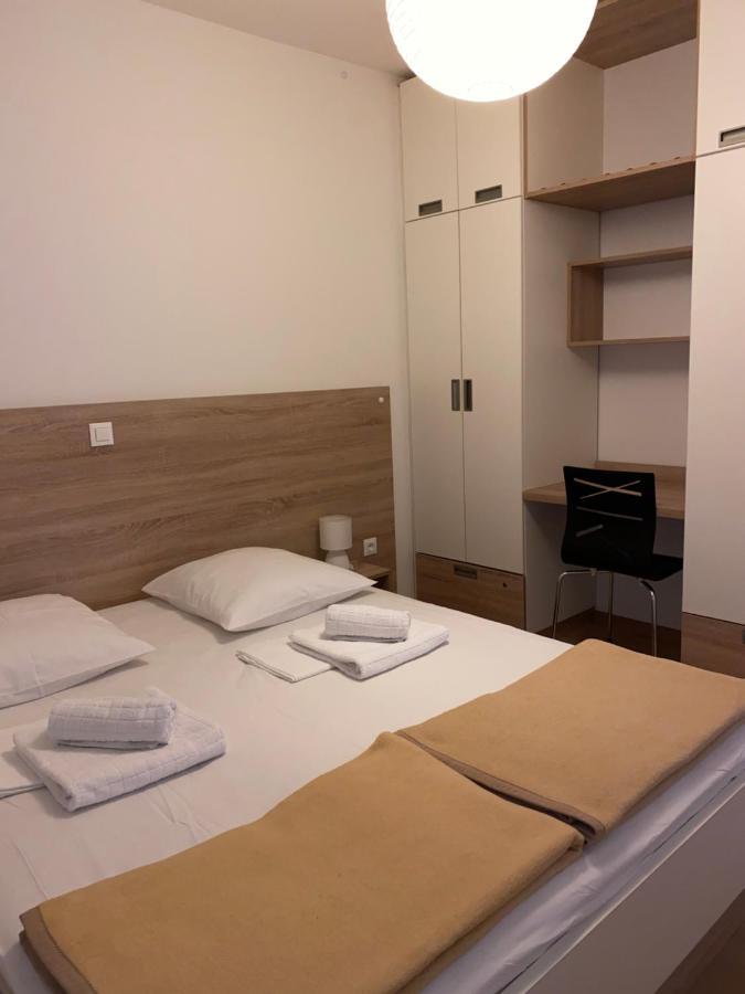 Apartments Carpe Diem Primosten Bagian luar foto