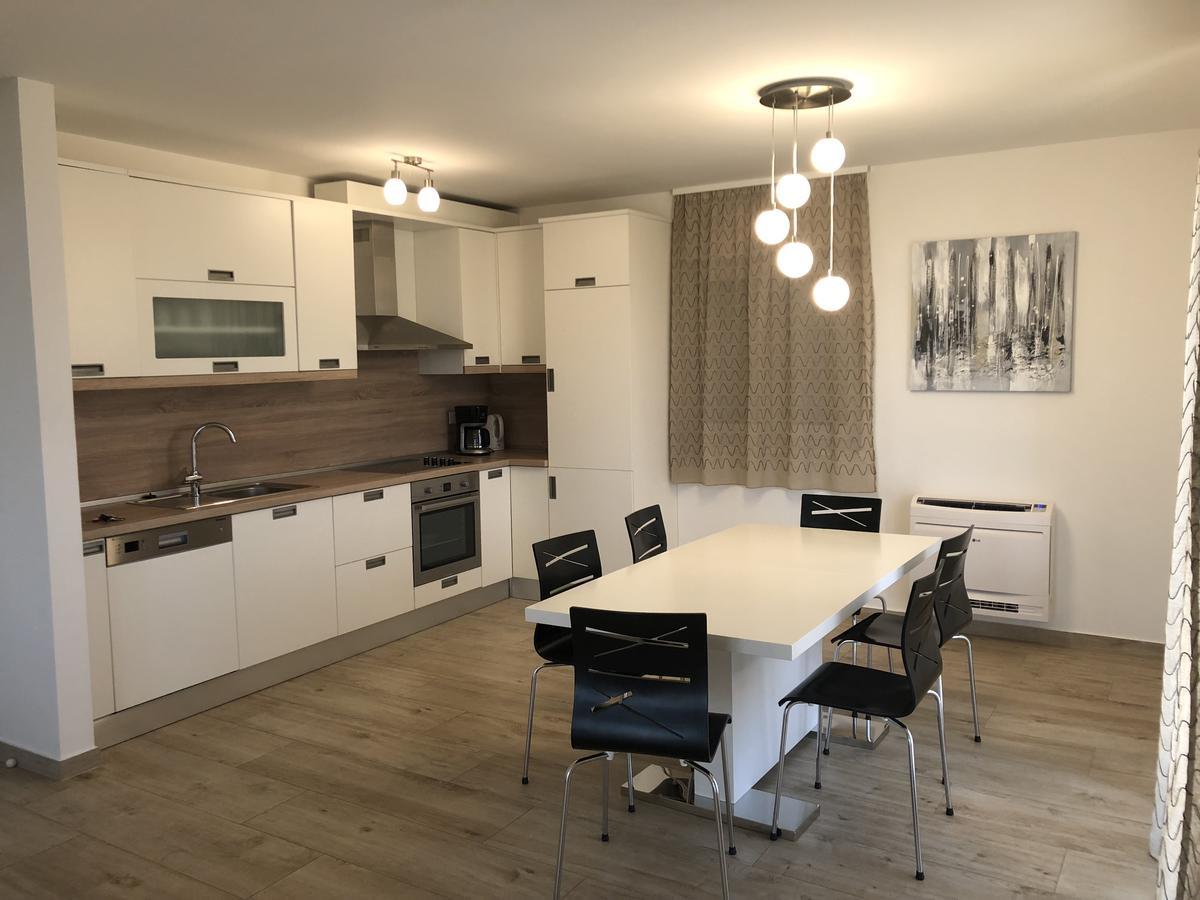 Apartments Carpe Diem Primosten Bagian luar foto